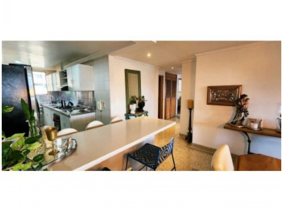 Apartamento de 3 alcobas en venta en Las Lomas, Medellín, 135 m² · foto 5 de 14