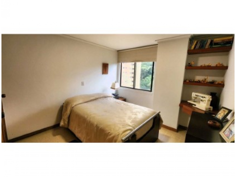 Apartamento de 3 alcobas en venta en Las Lomas, Medellín, 135 m² · foto 13 de 14
