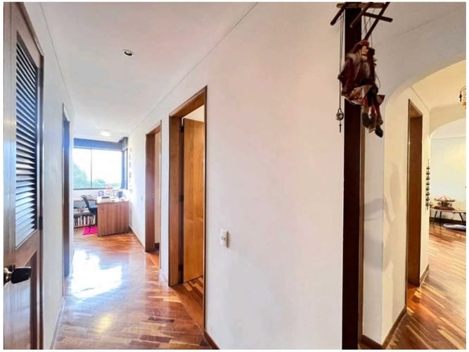 Apartamento de 3 alcobas en venta en El Tesoro, Medellín, 148 m² · foto 14 de 16