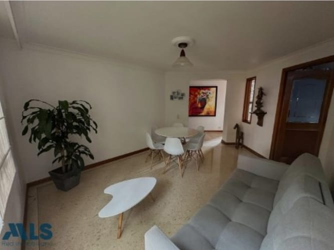 Apartamento de 3 alcobas en venta en El Tesoro, Medellín, 164 m² · foto 2 de 24