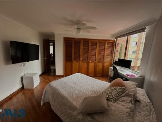 Apartamento de 3 alcobas en venta en El Tesoro, Medellín, 164 m² · foto 6 de 24