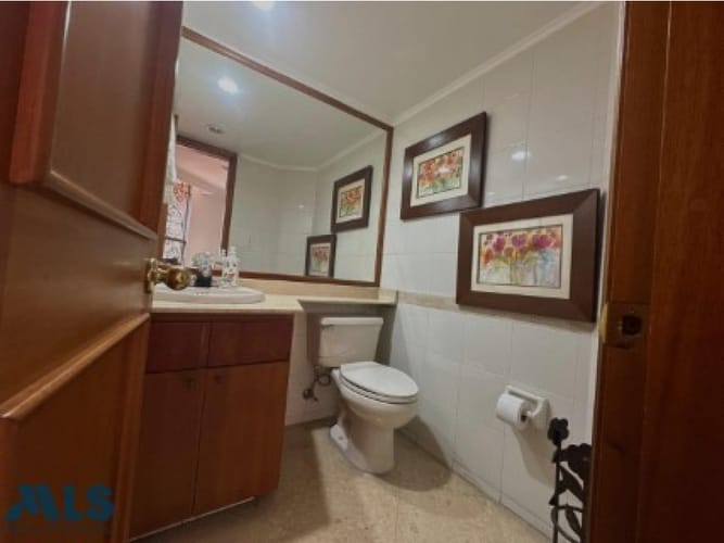 Apartamento de 3 alcobas en venta en El Tesoro, Medellín, 164 m² · foto 10 de 24