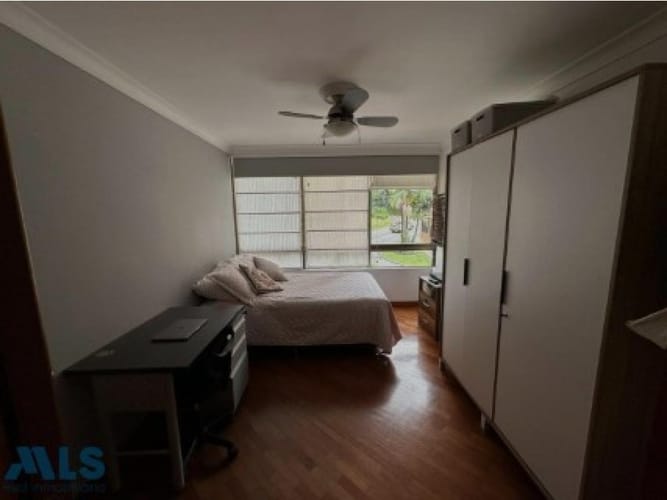 Apartamento de 3 alcobas en venta en El Tesoro, Medellín, 164 m² · foto 12 de 24