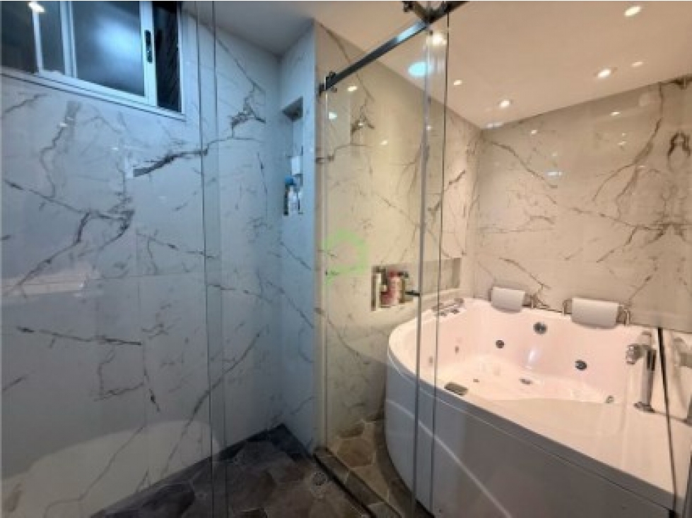 Apartamento de 3 alcobas en venta en Urbanizacion La Florida, Medellín, 113 m² · foto 11 de 20
