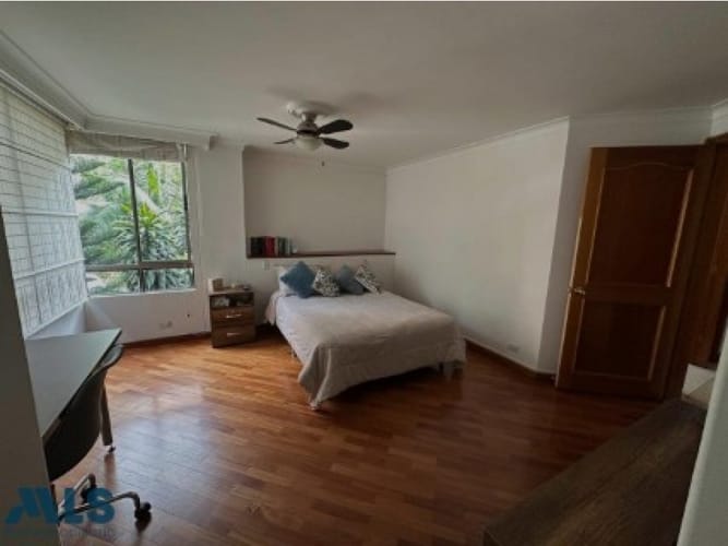 Apartamento de 3 alcobas en venta en El Tesoro, Medellín, 164 m² · foto 17 de 24