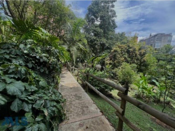 Apartamento de 3 alcobas en venta en El Tesoro, Medellín, 164 m² · foto 21 de 24