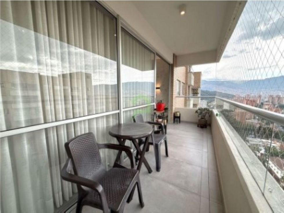Apartamento de 3 alcobas en venta en Urbanizacion La Florida, Medellín, 113 m² · foto 19 de 20