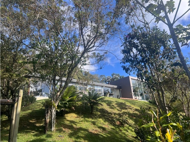 Casa de 3 alcobas en venta en Las Palmas, Envigado, 300 m² · foto 2 de 24