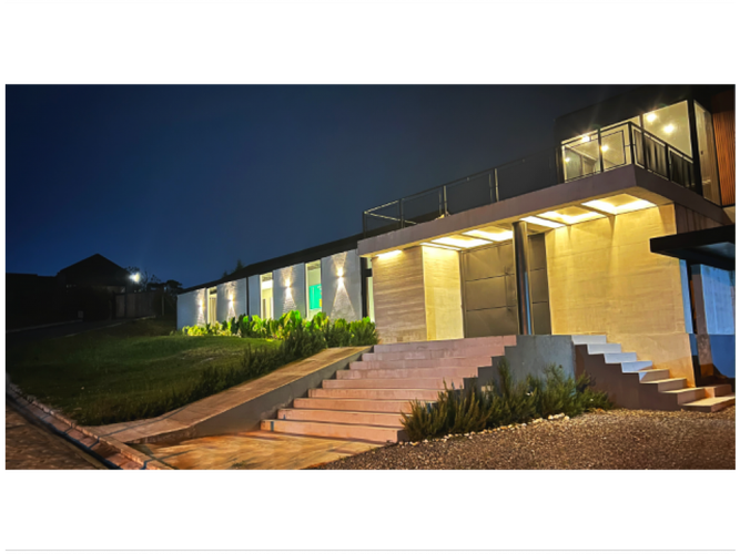 Casa de 3 alcobas en venta en El Capiro, Envigado, 600 m² · foto 2 de 20