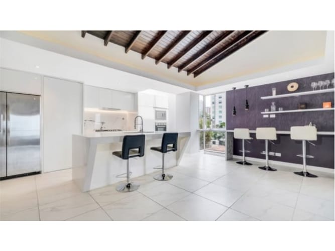 Apartamento de 3 alcobas en venta en Alejandría, Medellín, 192 m² · foto 2 de 11