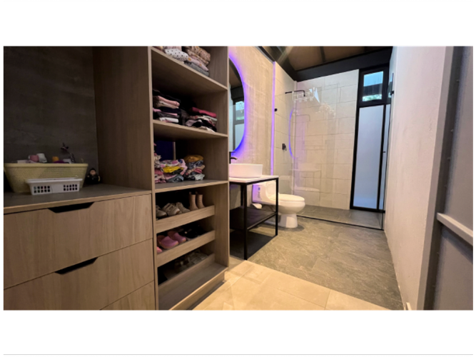 Casa de 3 alcobas en venta en El Capiro, Envigado, 600 m² · foto 18 de 20