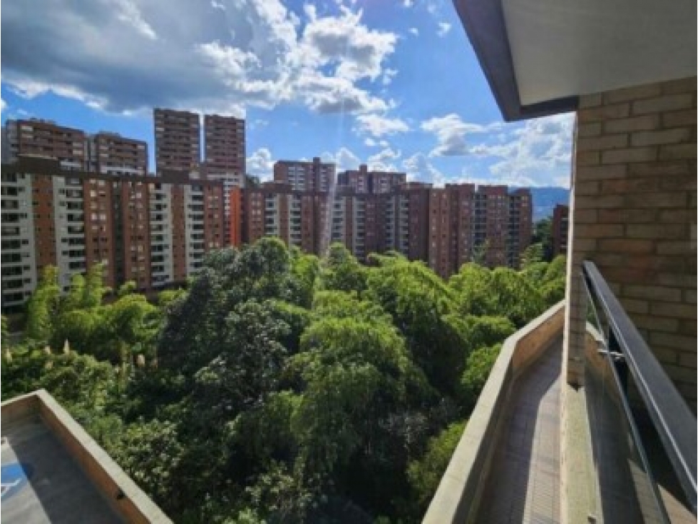 Apartamento en venta en Loma Del Esmeraldal, Envigado · foto 5 de 10