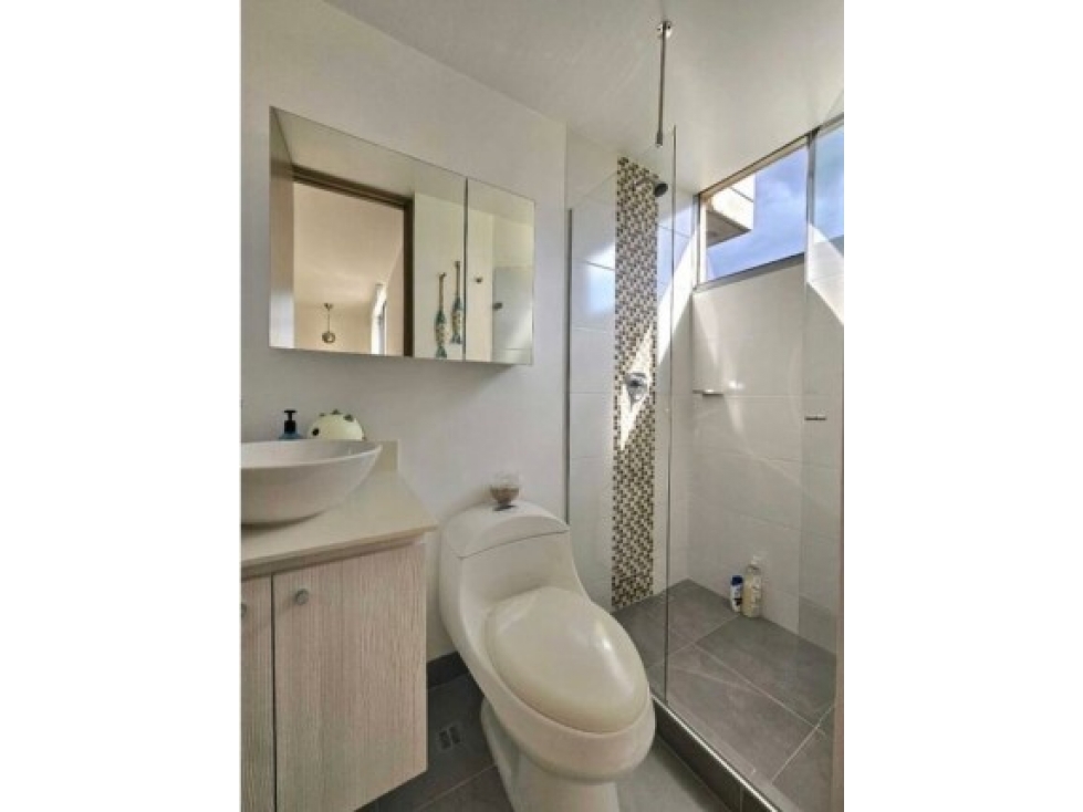 Apartamento en venta en Loma Del Esmeraldal, Envigado · foto 9 de 10