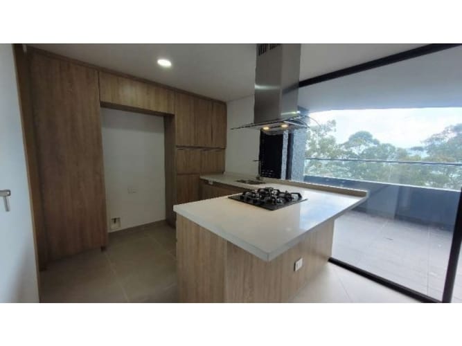 Apartamento de 3 alcobas en venta en Las Palmas, Medellín, 100 m² · foto 3 de 20