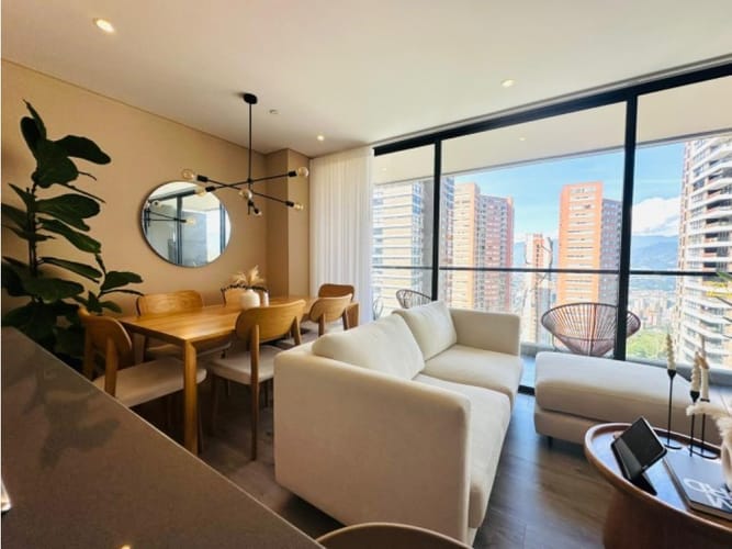 Apartamento de 2 alcobas en venta en El Poblado, Medellín, 88 m² · foto 1 de 7
