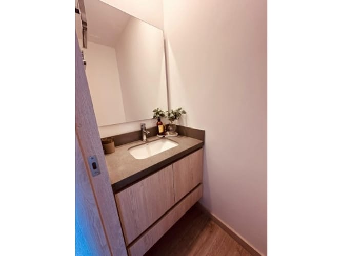 Apartamento de 2 alcobas en venta en El Poblado, Medellín, 88 m² · foto 7 de 7