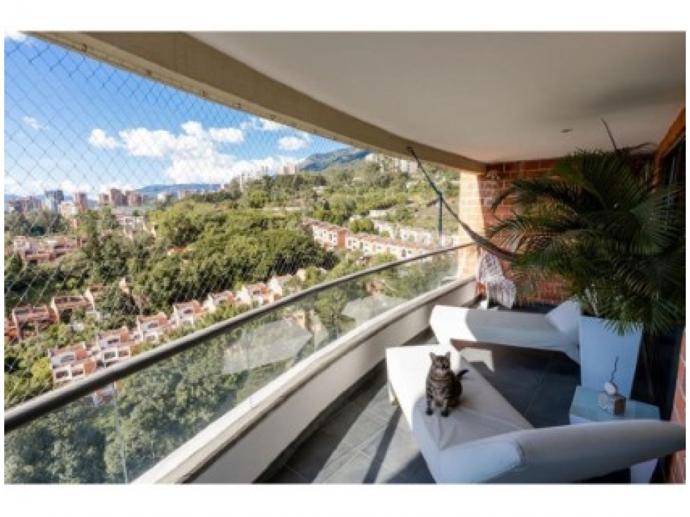 Apartamento de 4 alcobas en venta en San Lucas, Medellín, 387 m² · foto 11 de 16