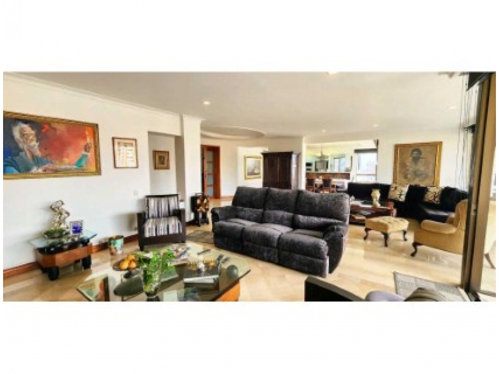 Apartamento en venta en El Poblado, Medellín · foto 2 de 18