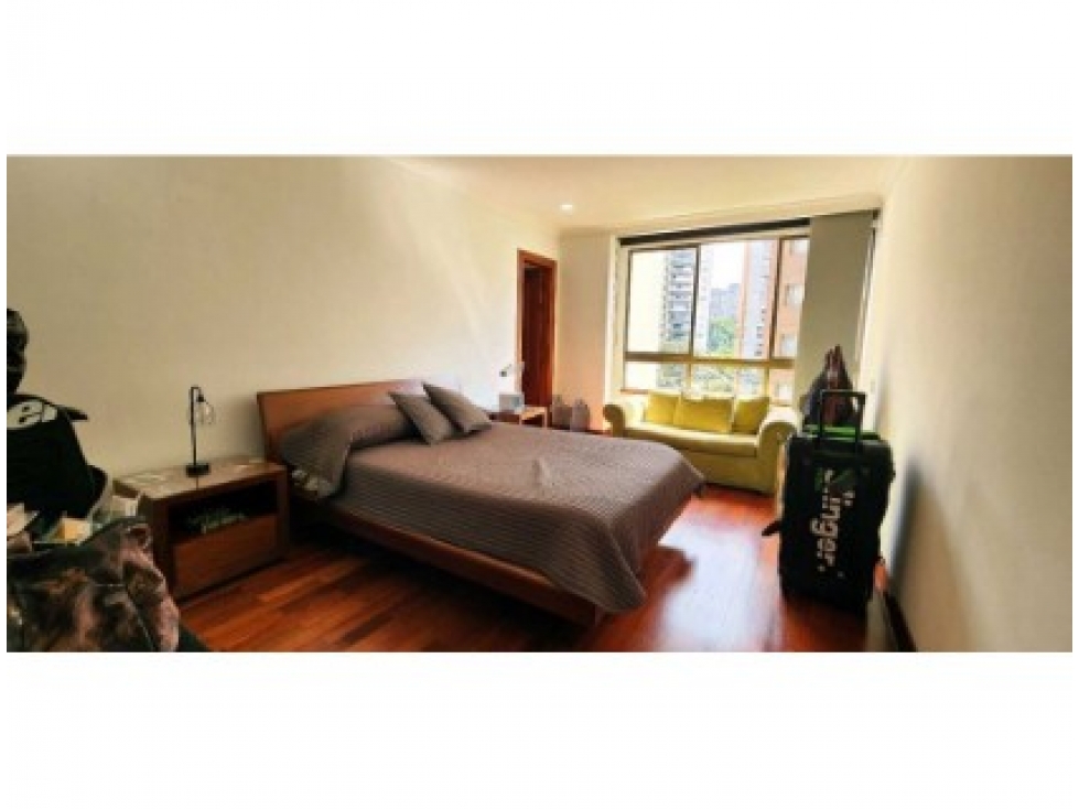 Apartamento en venta en El Poblado, Medellín · foto 7 de 18