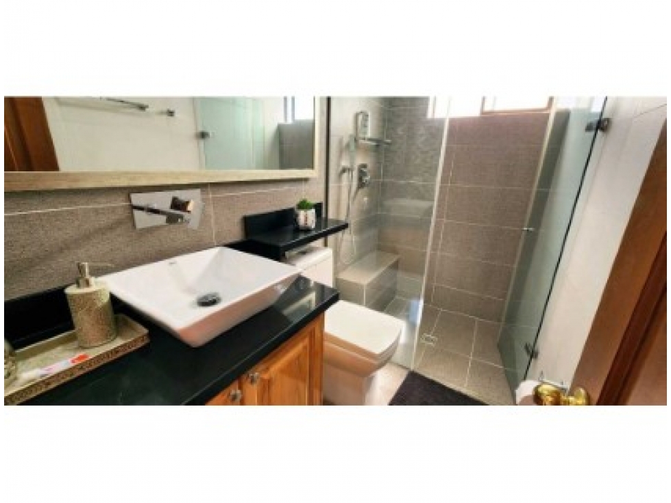 Apartamento en venta en El Poblado, Medellín · foto 10 de 18