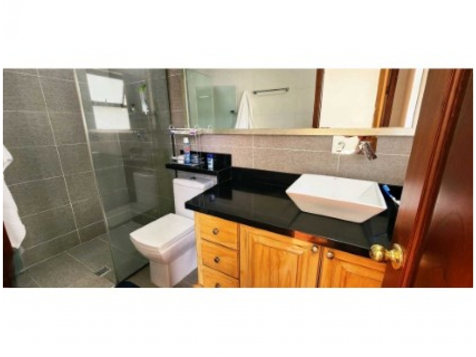 Apartamento en venta en El Poblado, Medellín · foto 11 de 18