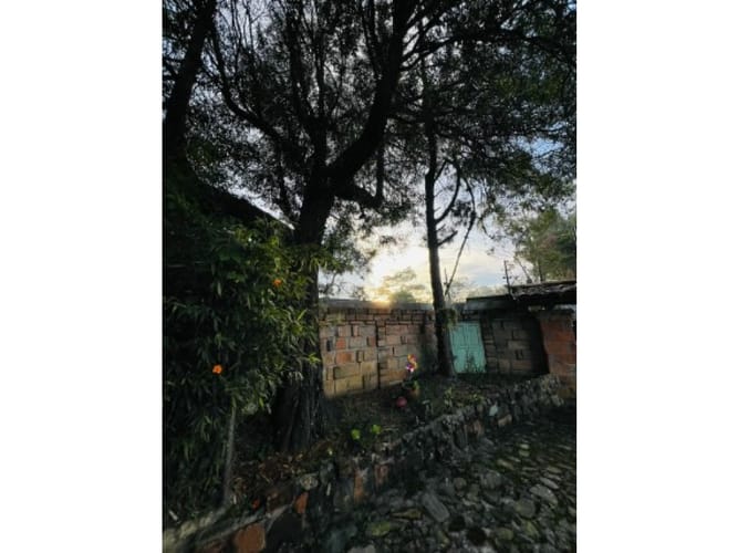 Casa de 3 alcobas en venta en Santa Elena, Medellín, 500 m² · foto 2 de 24