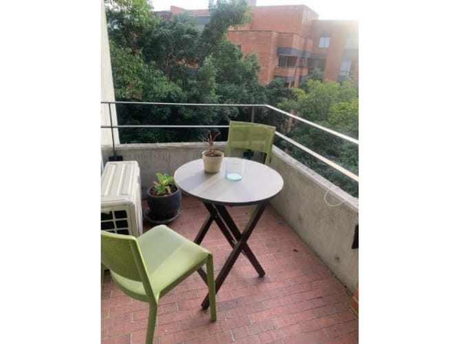 Apartamento de 1 alcoba en venta en La Florida, Medellín, 84 m² · foto 14 de 15