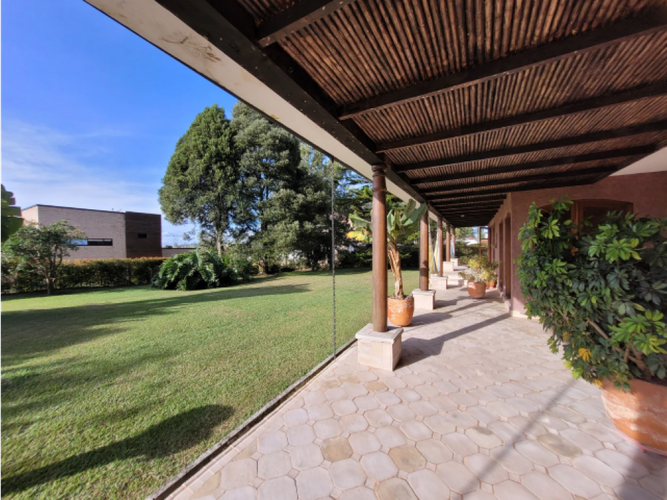 Casa de 4 alcobas en venta en Llano Grande, Rionegro, 480 m² · foto 4 de 12
