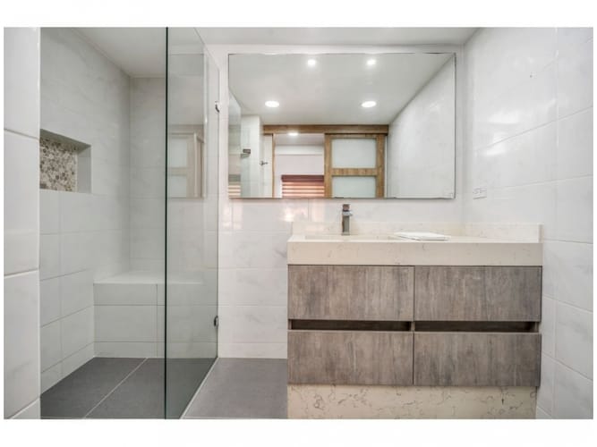 Apartamento de 3 alcobas en venta en El Poblado, Medellín, 221 m² · foto 16 de 24