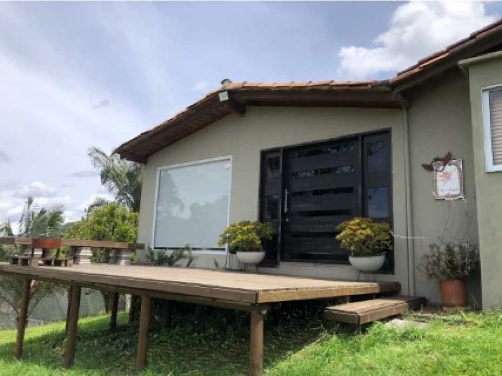 Casa de 3 alcobas en venta en El Carmen De Viboral, El Carmen de Viboral, 100 m² · foto 2 de 19