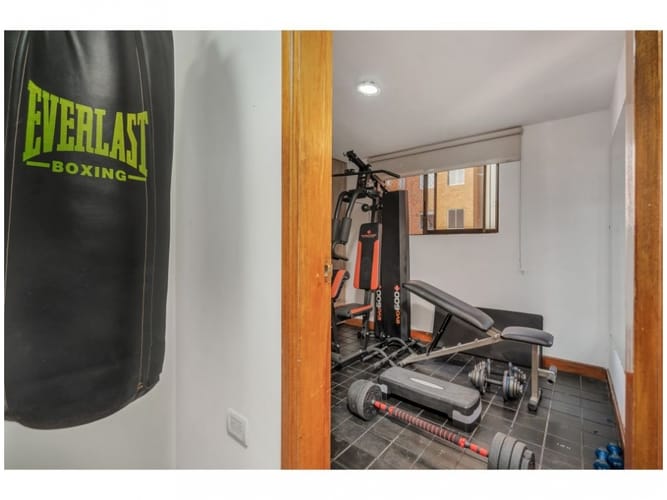 Apartamento de 3 alcobas en venta en El Poblado, Medellín, 221 m² · foto 21 de 24