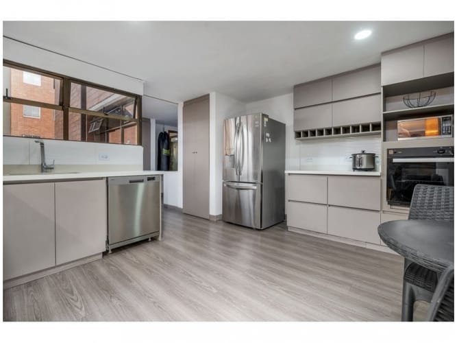 Apartamento de 3 alcobas en venta en El Poblado, Medellín, 221 m² · foto 22 de 24