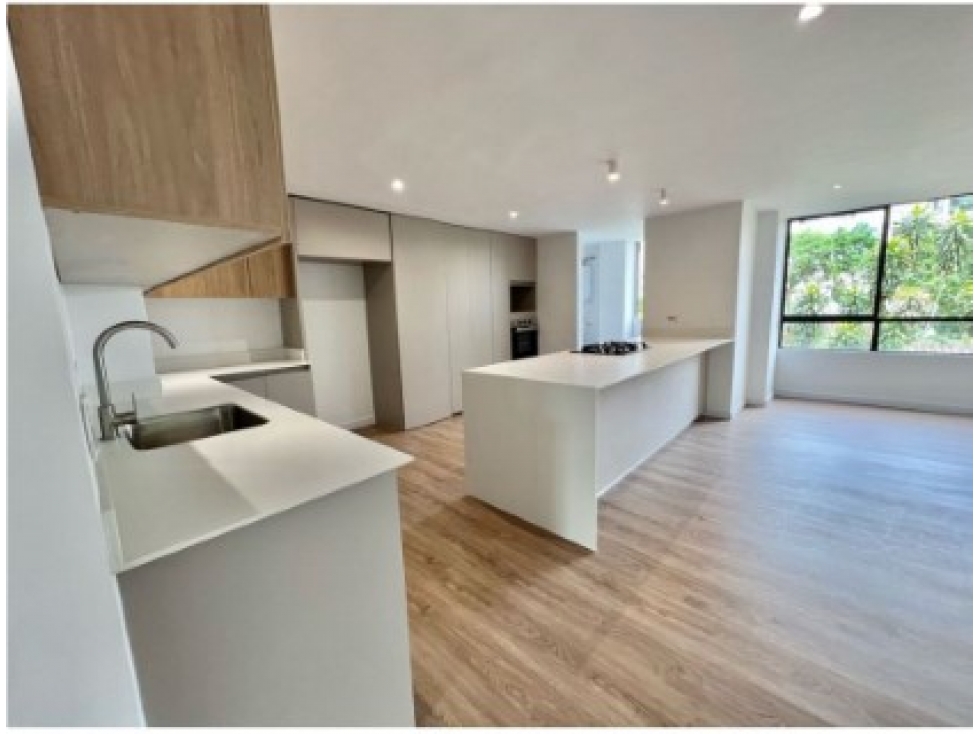 Apartamento de 3 alcobas en venta en Alejandría, Medellín, 171 m² · foto 3 de 18