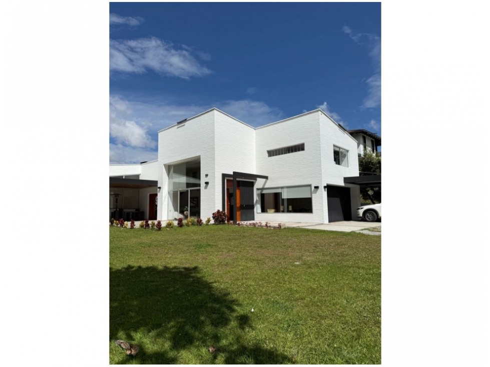 Casa de 5 alcobas en venta en Loma Del Escobero, El Retiro, 450 m² · foto 2 de 24