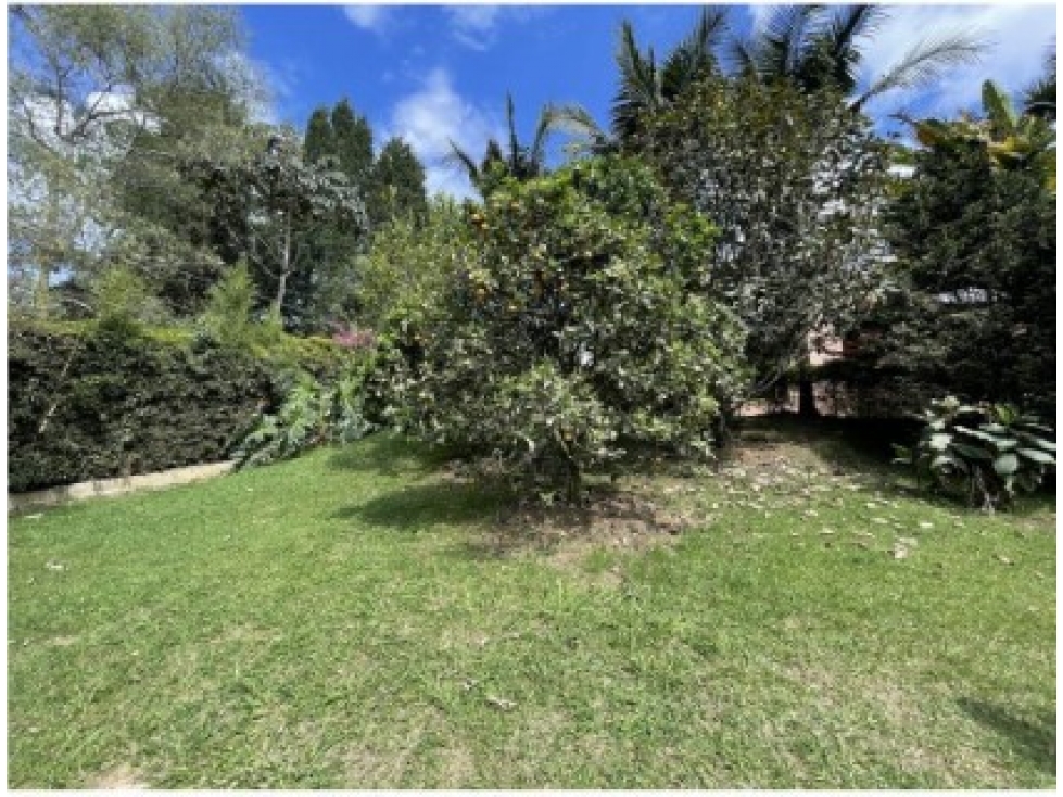 Casa de 5 alcobas en venta en La Clara, Guarne, 330 m² · foto 9 de 9