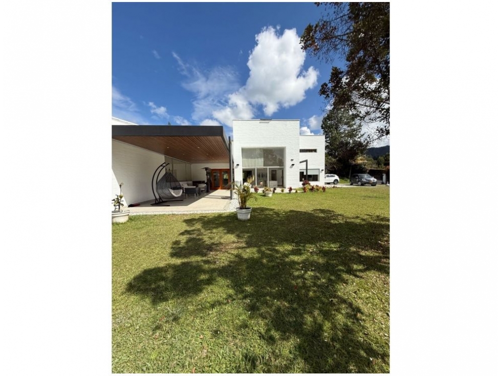 Casa de 5 alcobas en venta en Loma Del Escobero, El Retiro, 450 m² · foto 3 de 24