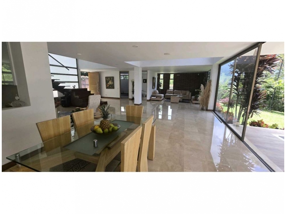 Casa de 4 alcobas en venta en Loma Del Escobero, Envigado, 430 m² · foto 6 de 24