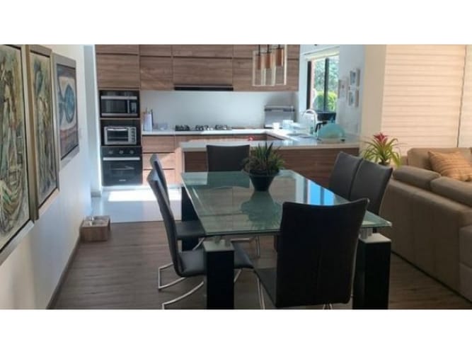 Casa de 4 alcobas en venta en Llano Grande, Rionegro, 260 m² · foto 6 de 24