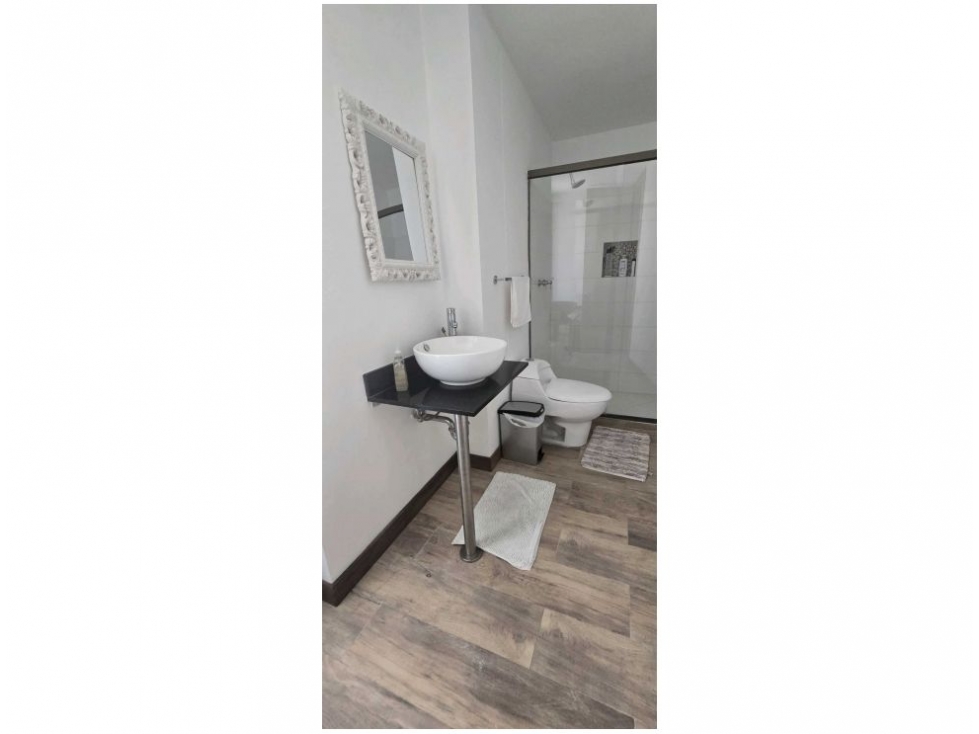 Casa de 4 alcobas en venta en Loma Del Escobero, Envigado, 430 m² · foto 12 de 24