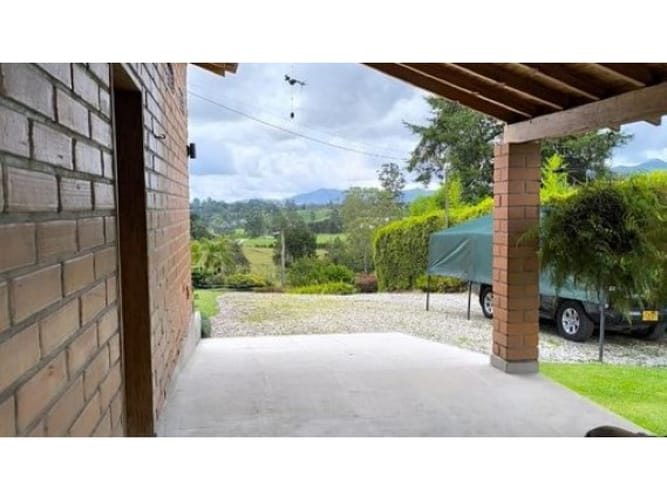 Casa de 4 alcobas en venta en Llano Grande, Rionegro, 260 m² · foto 13 de 24