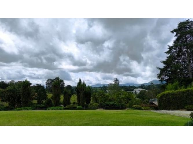 Casa de 4 alcobas en venta en Llano Grande, Rionegro, 260 m² · foto 16 de 24