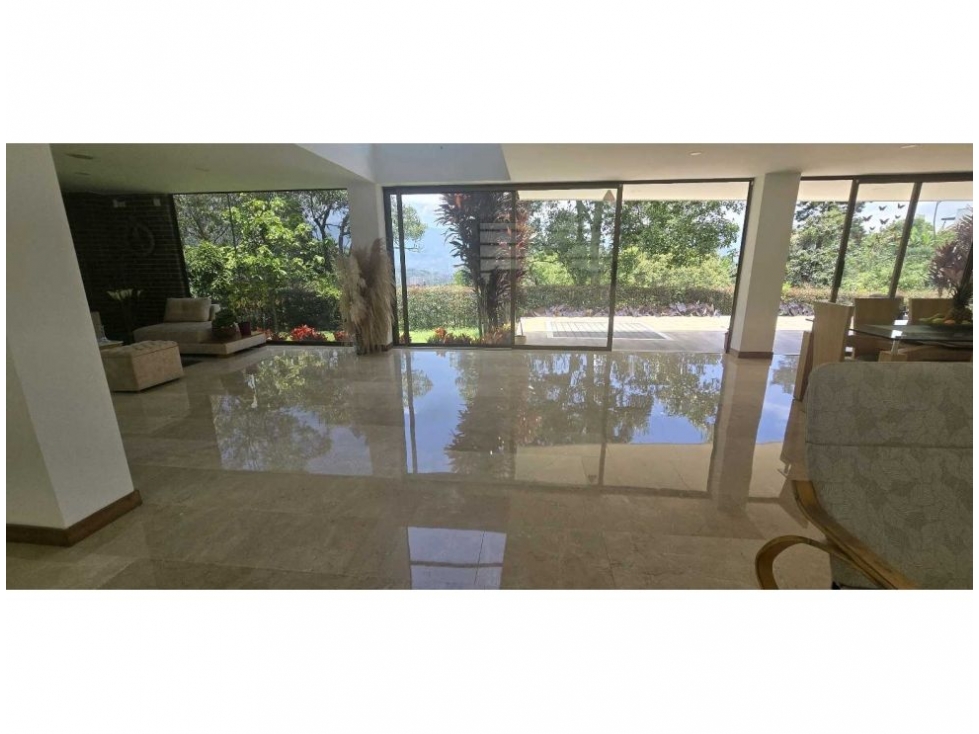 Casa de 4 alcobas en venta en Loma Del Escobero, Envigado, 430 m² · foto 16 de 24