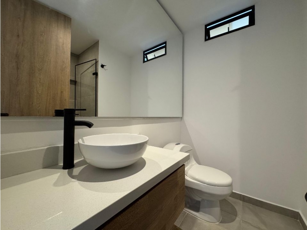 Apartamento en venta en El Poblado, Medellín · foto 3 de 10