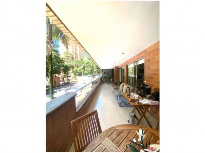 Apartamento de 3 alcobas en venta en El Poblado, Medellín, 180 m² · foto 8 de 16