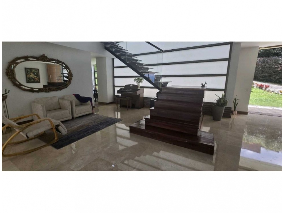 Casa de 4 alcobas en venta en Loma Del Escobero, Envigado, 430 m² · foto 17 de 24