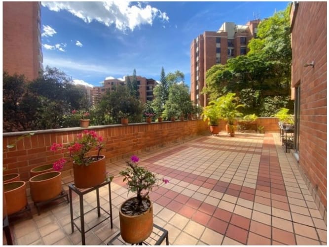 Apartamento de 3 alcobas en venta en El Poblado, Medellín, 180 m² · foto 11 de 16