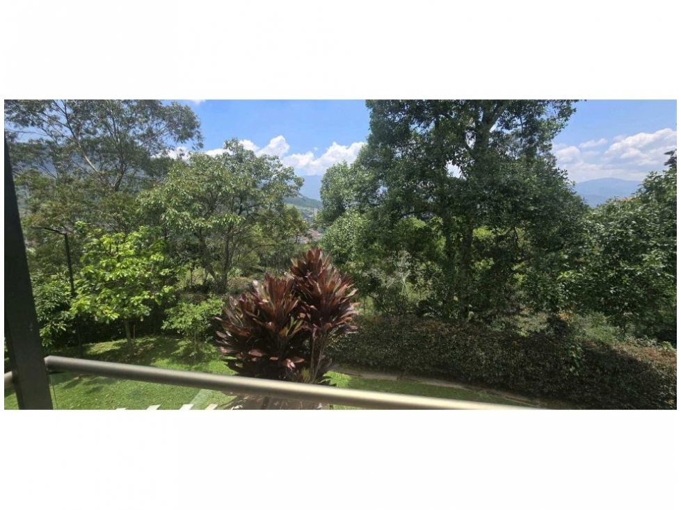 Casa de 4 alcobas en venta en Loma Del Escobero, Envigado, 430 m² · foto 21 de 24