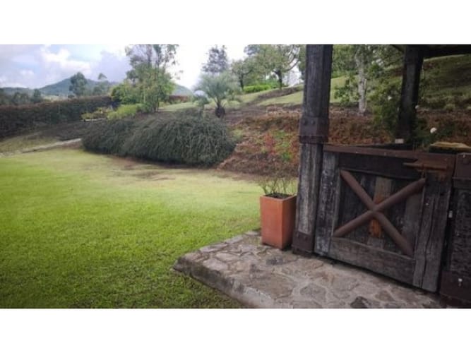 Casa de 4 alcobas en venta en Llano Grande, Rionegro, 260 m² · foto 22 de 24