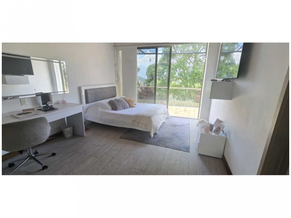 Casa de 4 alcobas en venta en Loma Del Escobero, Envigado, 430 m² · foto 23 de 24