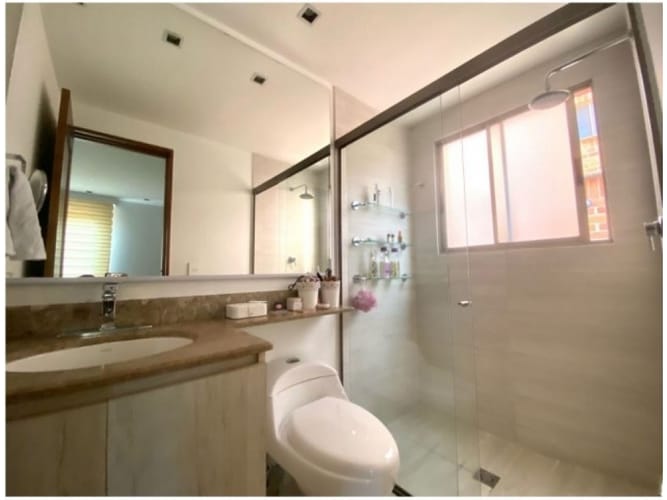 Apartamento de 3 alcobas en venta en El Poblado, Medellín, 180 m² · foto 16 de 16